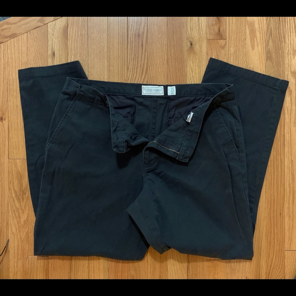 Old Navy Classic Khaki Pants